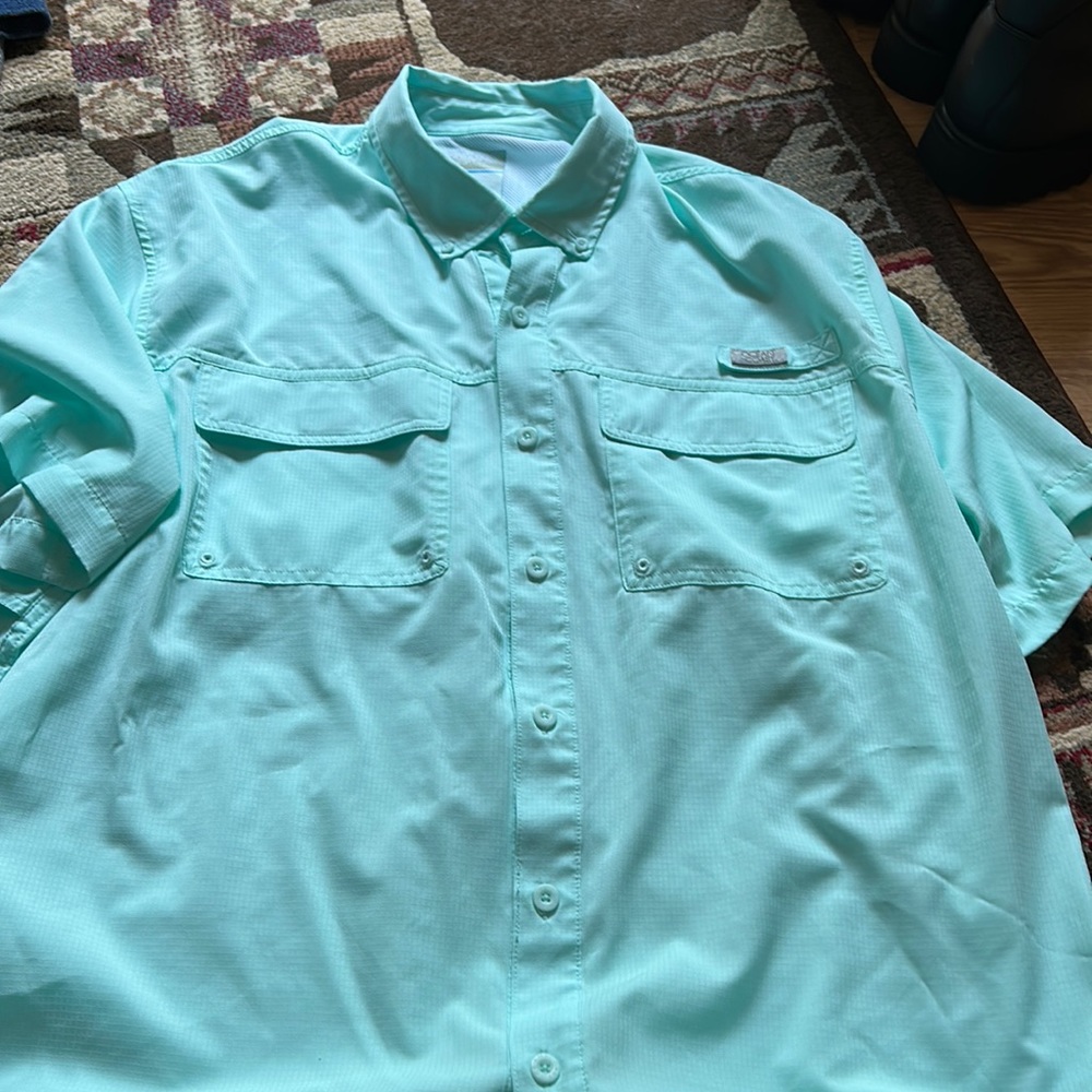 Ocean and coast button up
